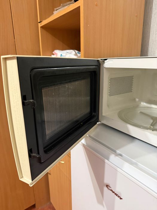 Мікрохвильова піч HANSA