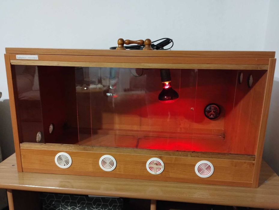 Terrarium z płyty meblowej, używane - za darmo, odbiór osobisty.