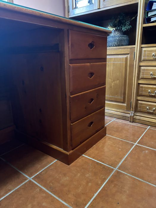 Secretaria Madeira Escritorio