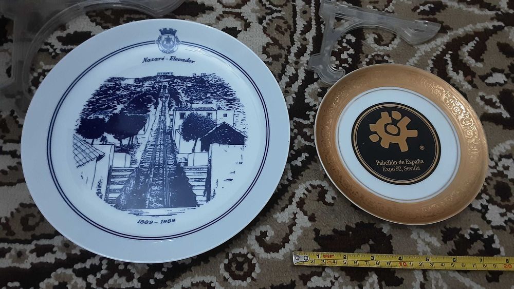 Pratos porcelana Nazaré elevador e Expo 92 Sevilha