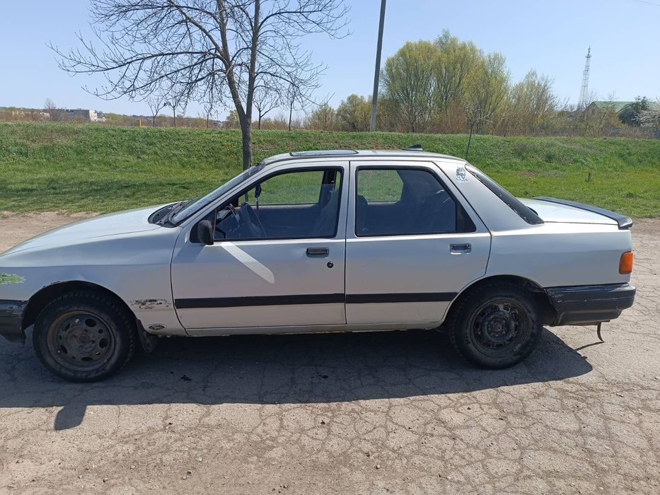 Форд сиерра 87рік