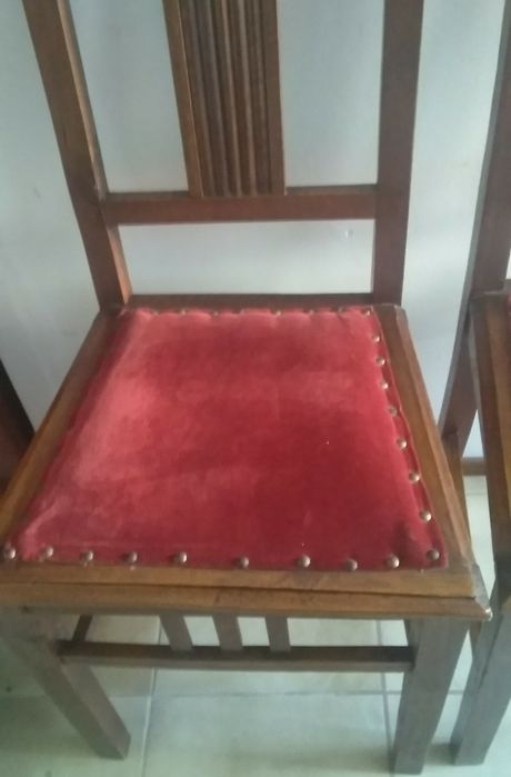 Cadeiras Vintage e madeira