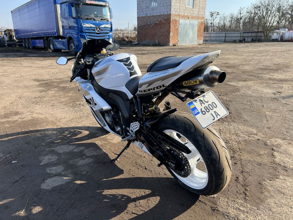 Honda CBR1000RR — ідеальний стан, повністю обслужена