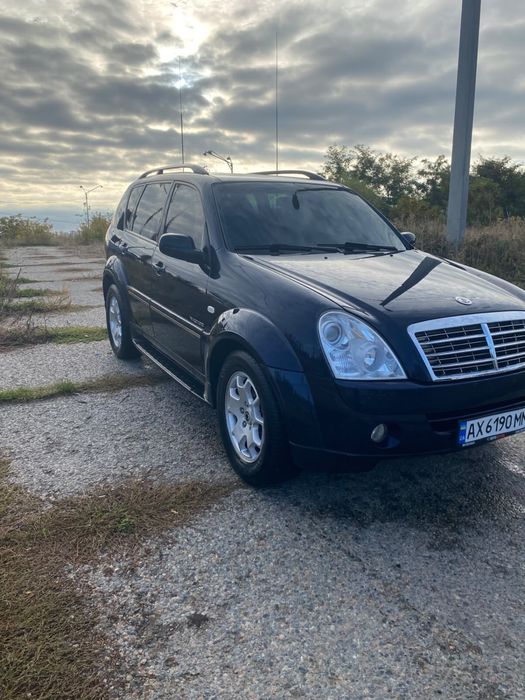 Ssangyong Rexton  2.7 дизель автомат