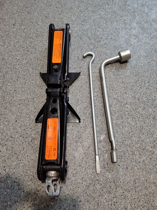 Домкрат Ниссан Кикс Nissan Kicks