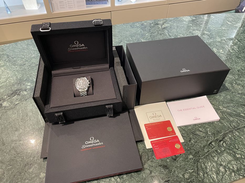 Omega Speedmaster Profissional 12/2025