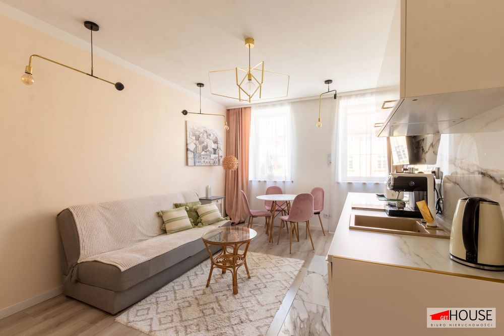 Mieszkanie 2 pokoje- widok na RYNEK – 38,90 m2- PEREŁKA-WYPOSAŻONA
