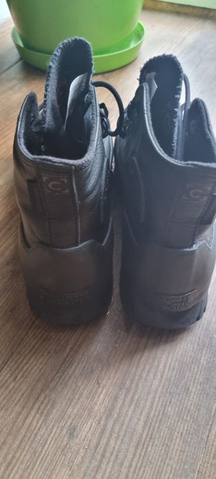 Продам ботинки converses