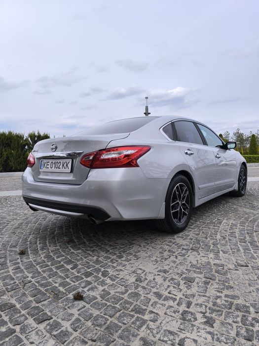 Nissan Altima SV