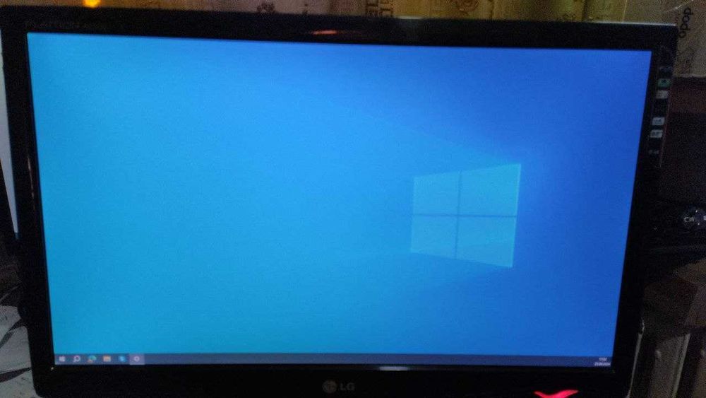 Монитор LG 22” W2243s