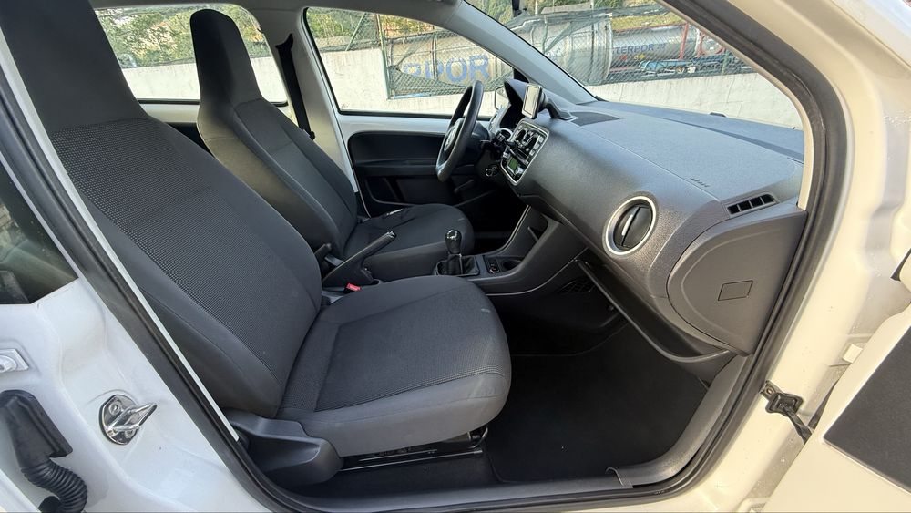 Volkswagen UP 1.0 Move 2014 GPS