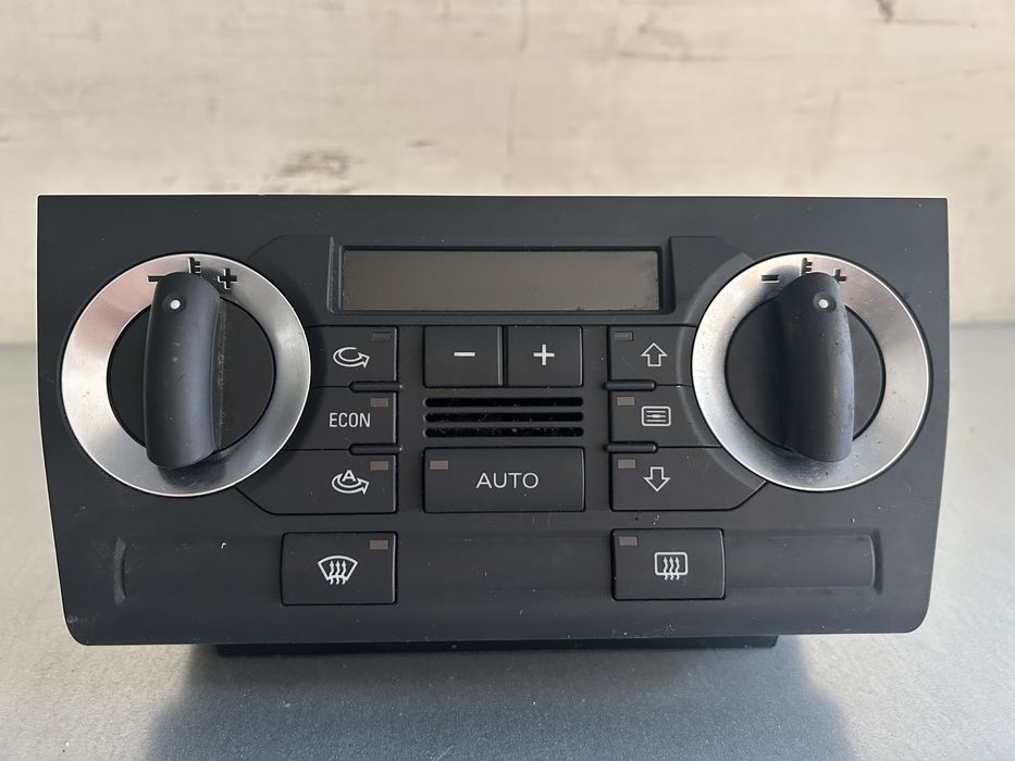 PANEL NAWIEWU KLIMATYZACJI AUDI A3 8P 8P0820043AG
