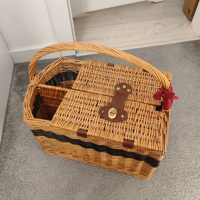 Wiklinowy kosz piknikowy