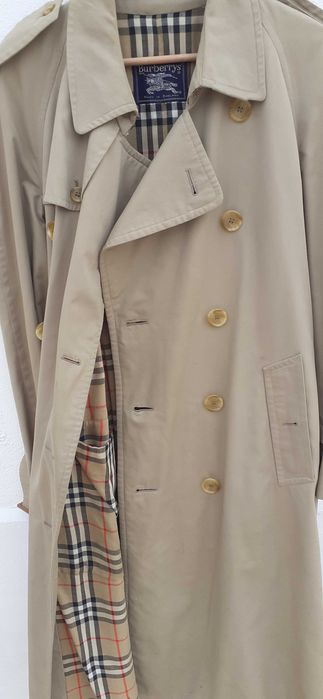Burberry Vintage Beige London.