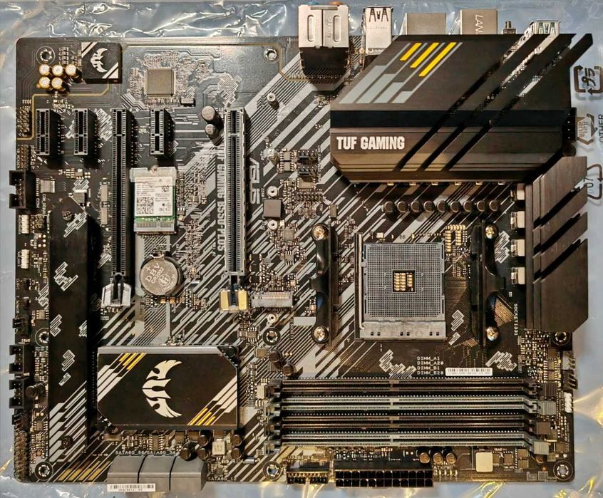 Asus TUF Gaming B550-PLUS ATX (AM4) + WiFI 6E