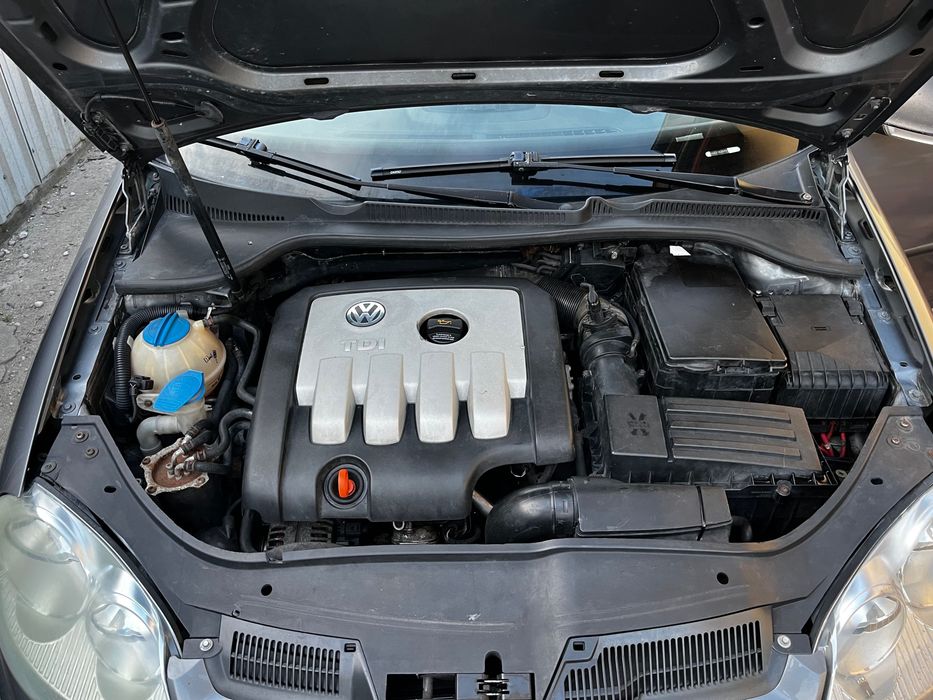 Volkswagen Golf 5 2.0tdi