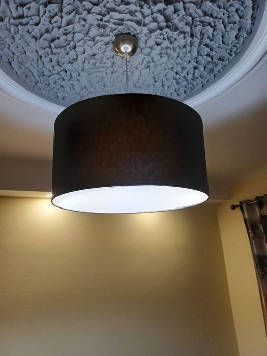 Candeeiros teto e um de mesa