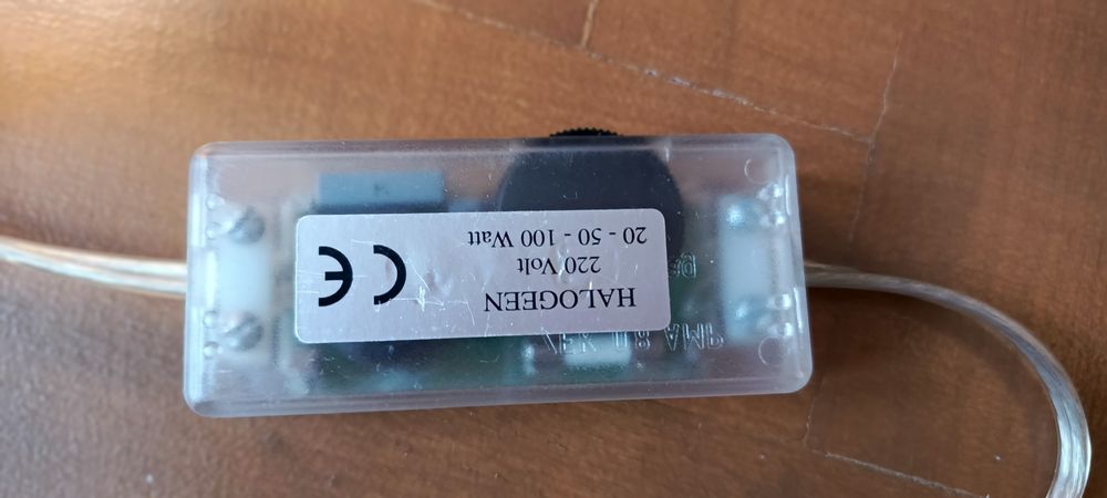 Kinkiet lampka z regulacją światła