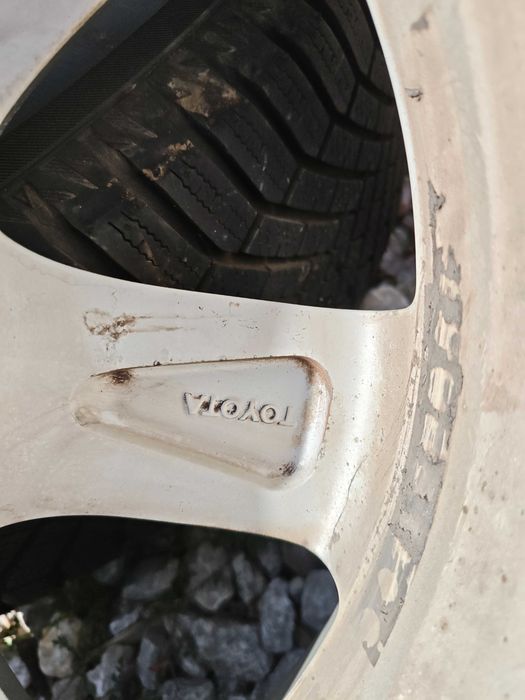Felga 17" Toyota + opona zimowa
