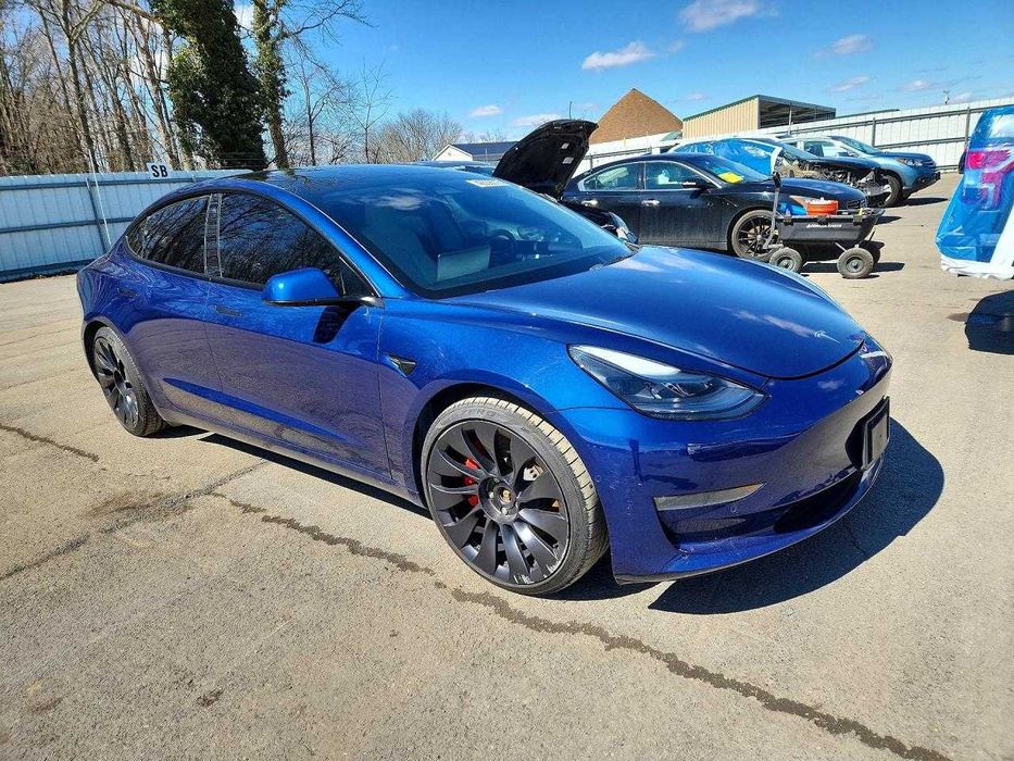 Tesla Model 3 2022