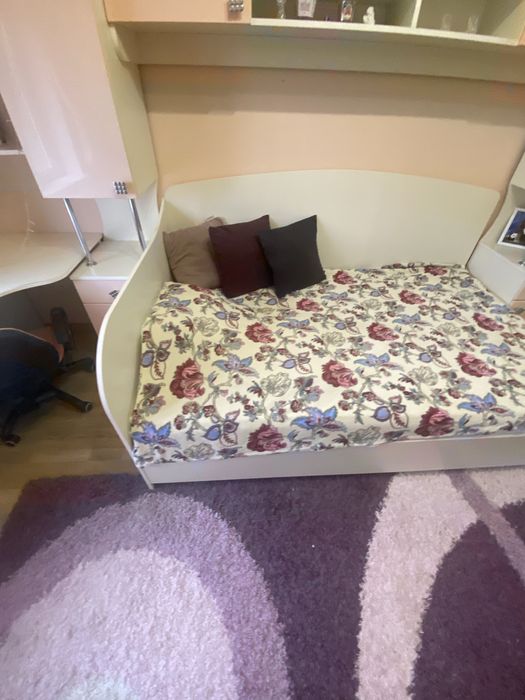 Меблі  для дівчини