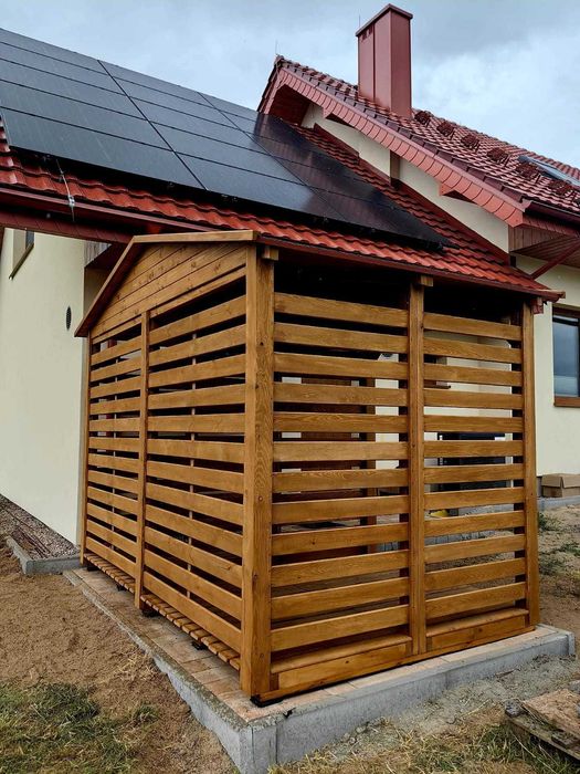 Drewutnia drewniana na drewno kominkowe 3,14 x 2m ze ścianką działową