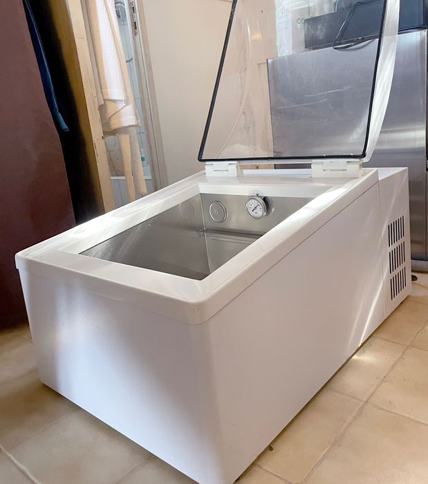 Tabletop ice cream display unit, like new64550415990913123