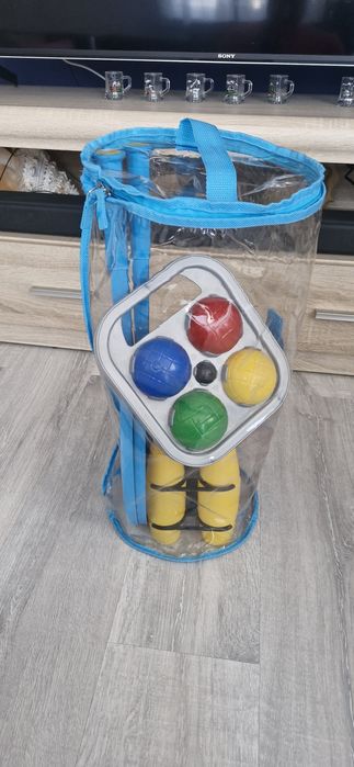 Zestaw dla dzieci w krengle i babington.