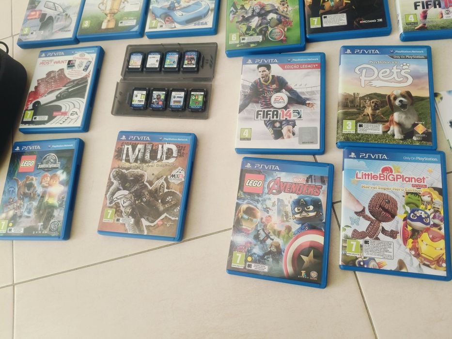 PS Vita com vários Jogos