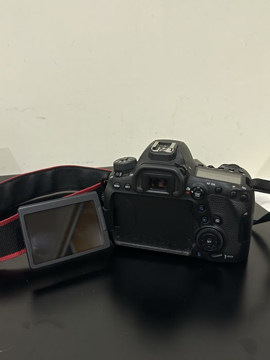 Canon EOS 6D Mark II – Corpo Full Frame