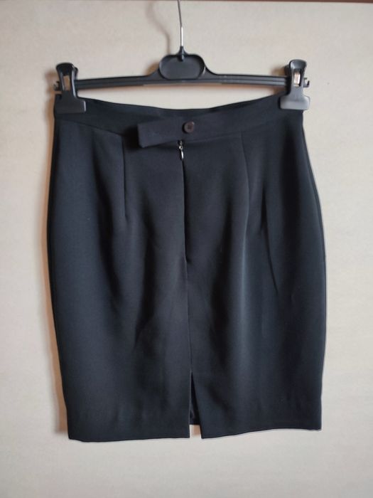Czarna elegancka spódniczka S M
