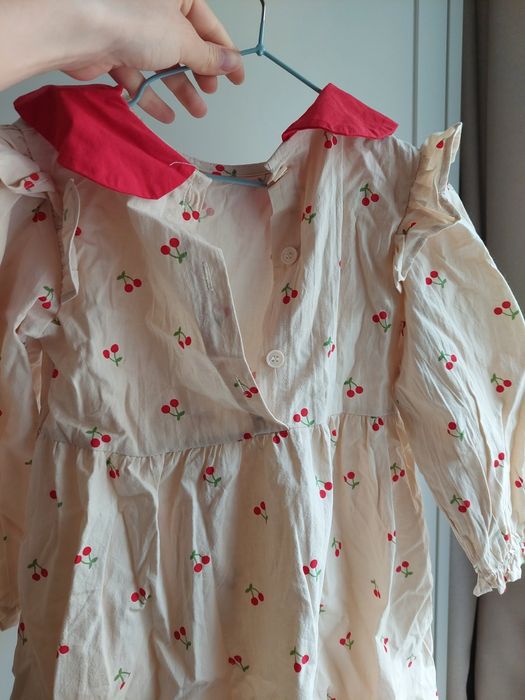 Sukienka kołnierzyk wisienki 116/122 temu