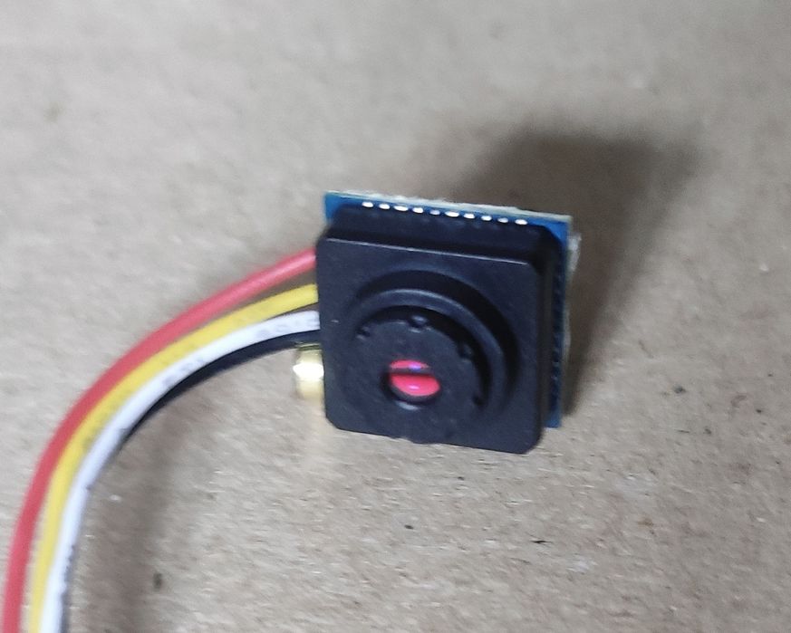 Міні відеокамера з мікрофоном.