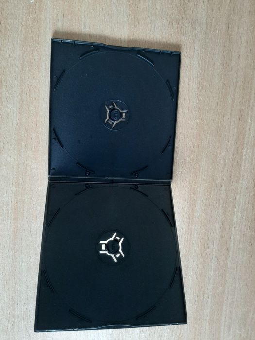 Продам бокси для DVD та CD