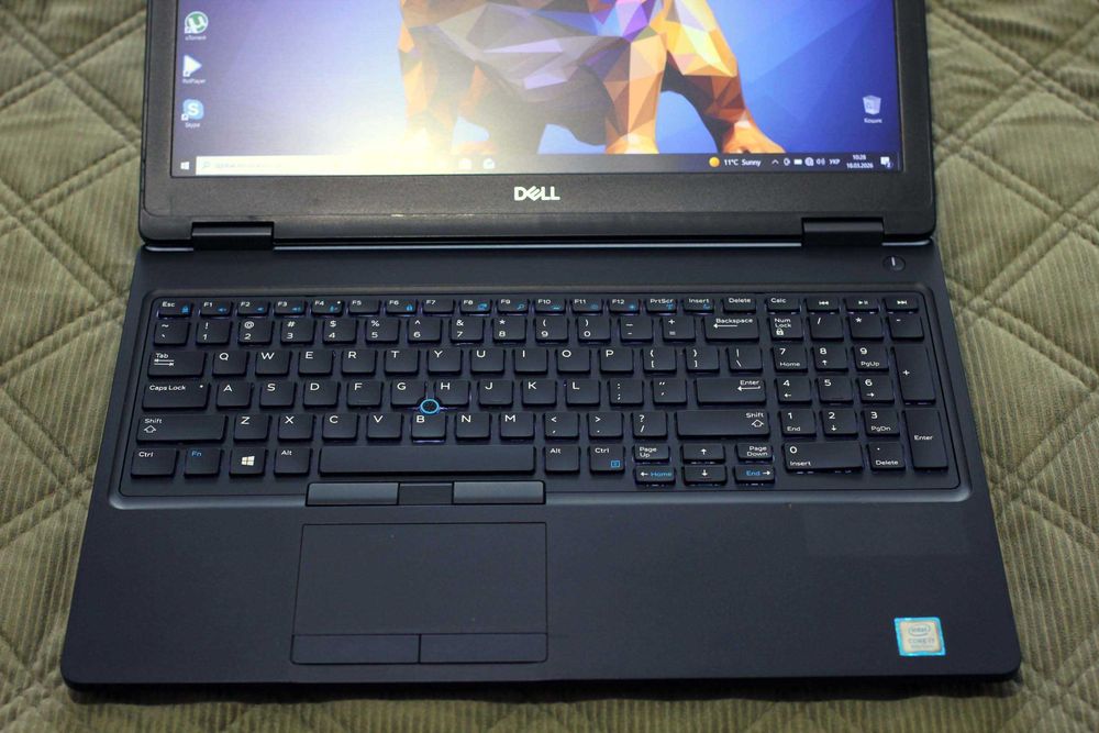 DELL 5590/Core i7-8650 8x/MХ130 2GB/16GB/SSD256/АКБ5ч/15.6 ips FHD