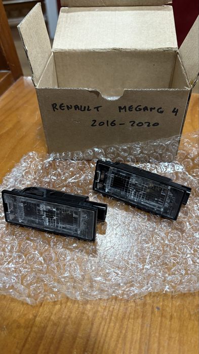 Luz matrícula Renault Clio IV