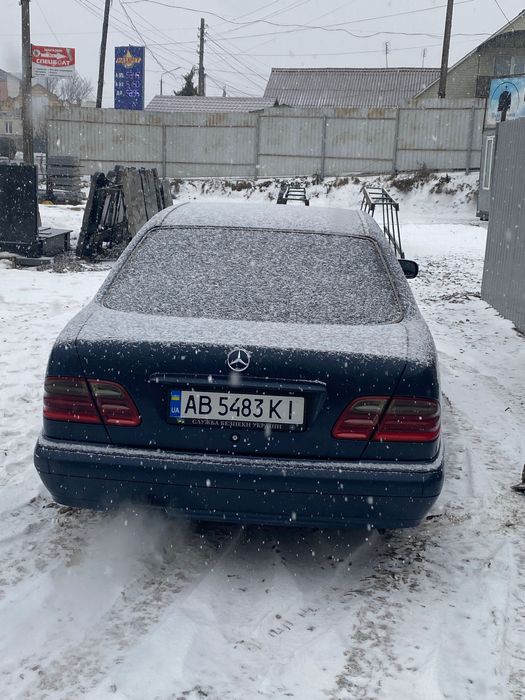 Продам мерседес 210 2000 год