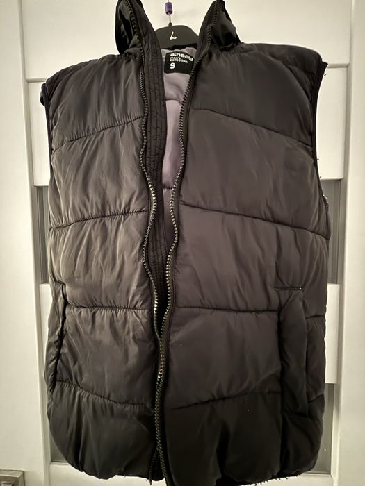 Bezrekawnik czarny Sinsay rozm. S