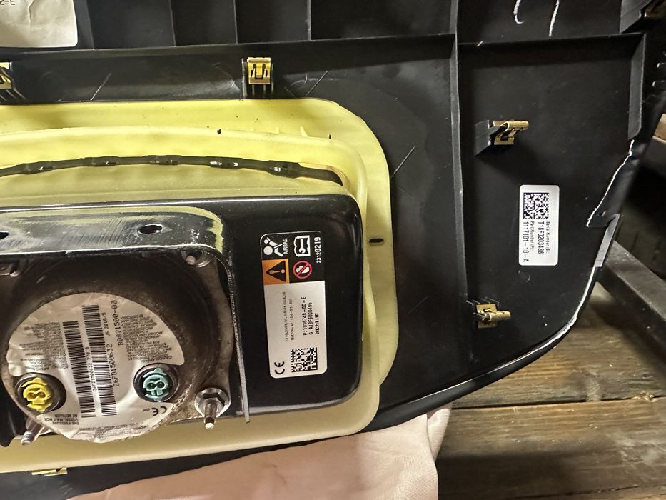 Tesla model x безпека