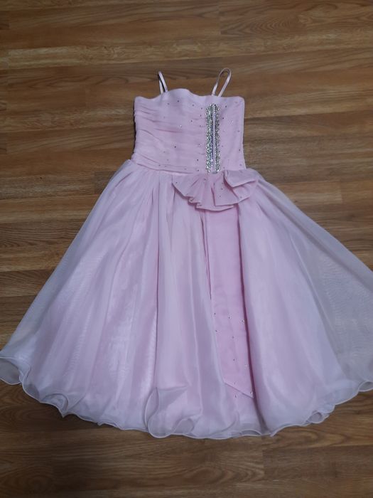 Нарядное платье девочке