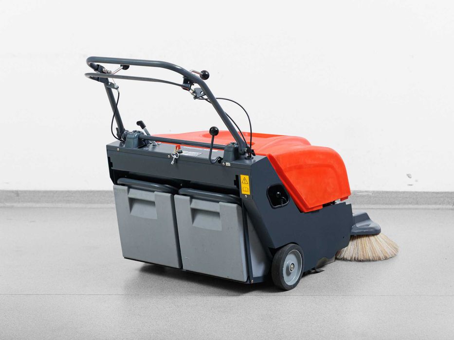 Zamiatarka Hako Sweepmaster B800 NOWE BATERIE 2019r 4350m²/h 11000 netto