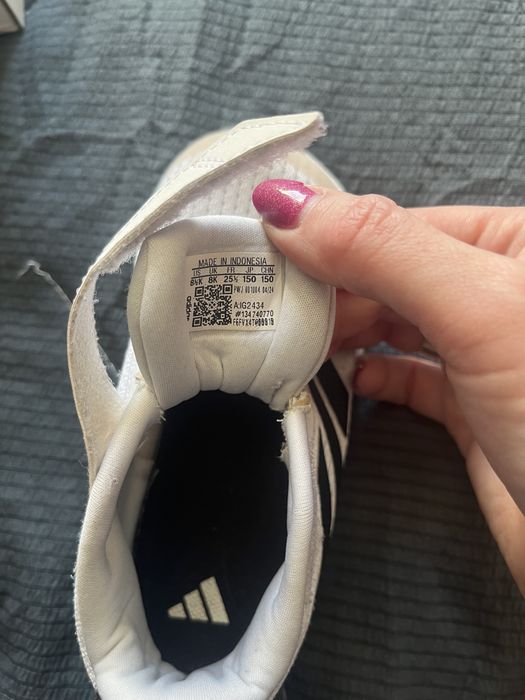 Дитячі кросівки adidas 25,5
