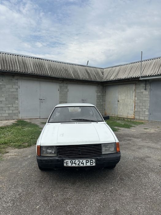 АЗЛК 2141 Москвич 1992 рік 1.5 бензин