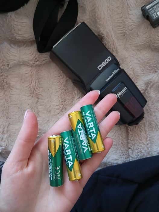 спалах Nikon di600