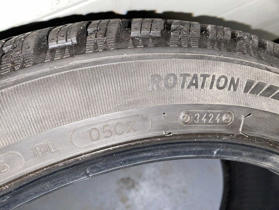 Opony zimowe Kormoran Snow 235/45R 18 98 V XL