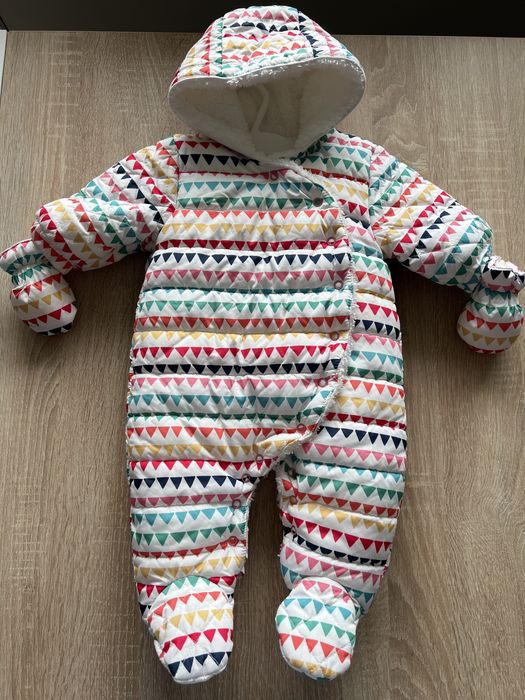 NEXT super kombinezon dziewczęcy z rękawiczkami 62 cm!