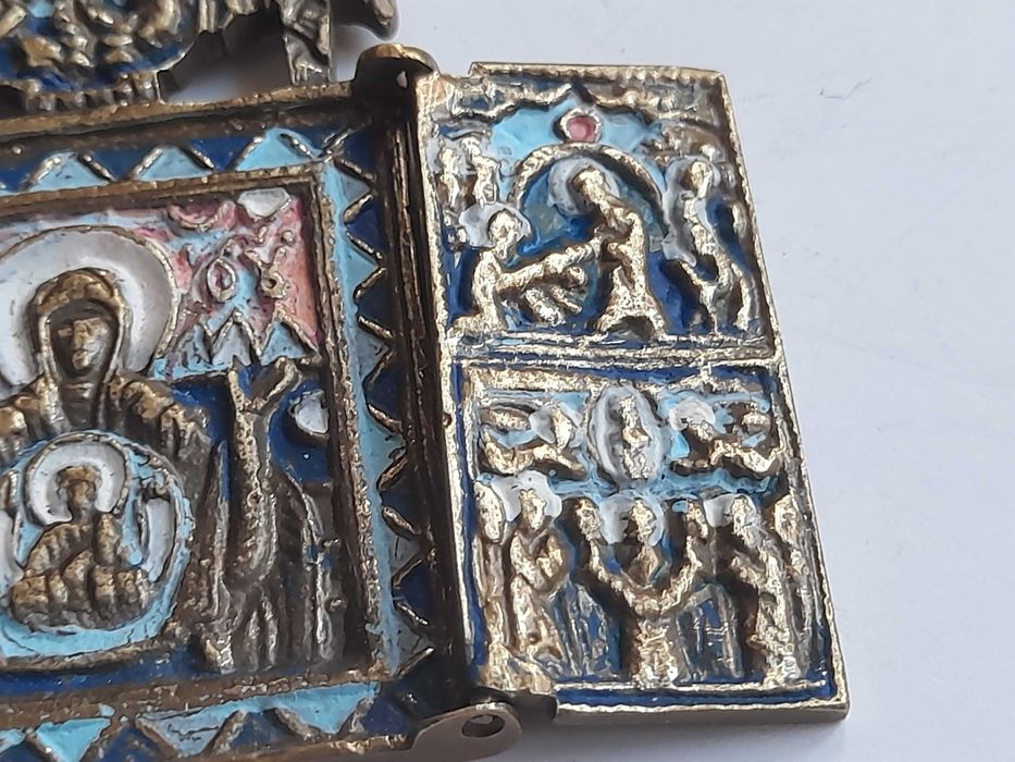 Prawosławna ikona podróżna z Matką Boską i aniołkami (mosiężna)