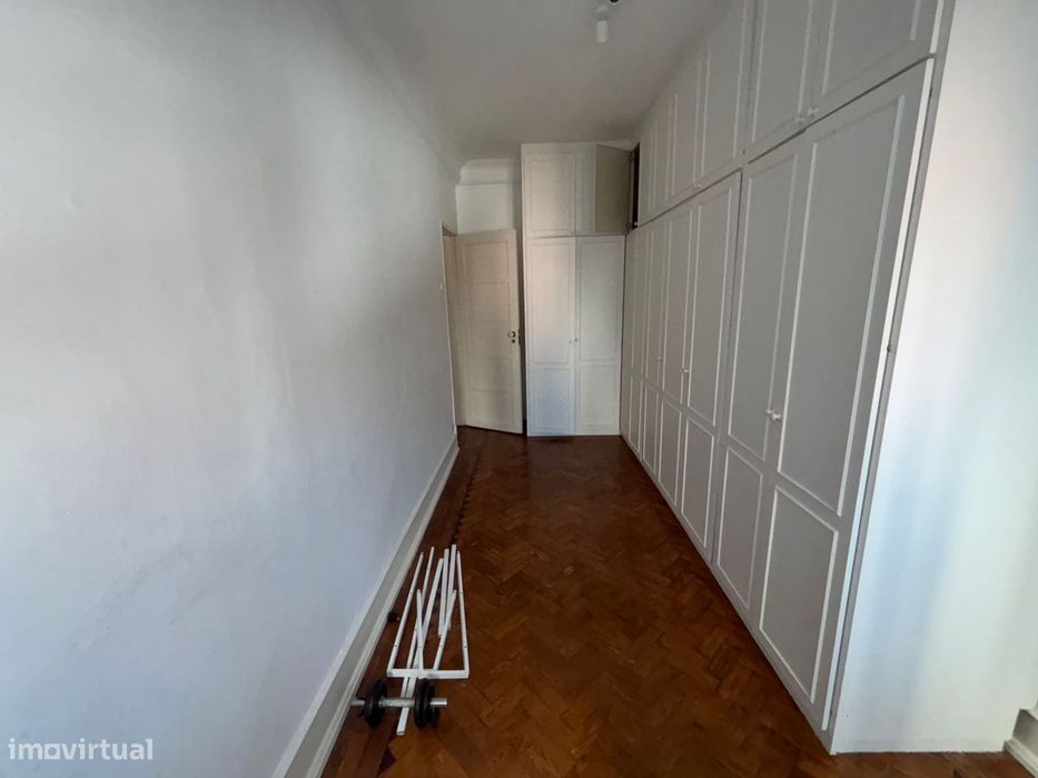 Apartamento T2  com elevador, Parque Eduardo VII