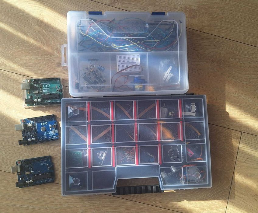 Arduino UNO R3 – DUŻY zestaw 30+ modułów silniki, czujniki + 300 kable