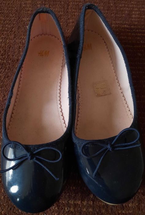 Blue Patent Leather Shoes: Size 33